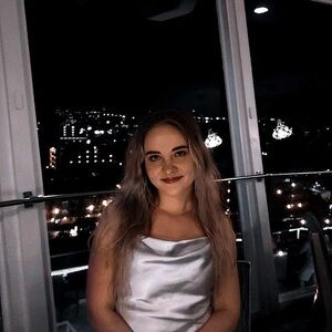 Meet your Posher, Angelina